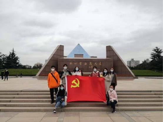 C:\Users\PC\Desktop\2020.10 积极分子推优通知\党校培训\照片合集\照片\7b850161eea3c38df9c9b7ba3a5b300.jpg